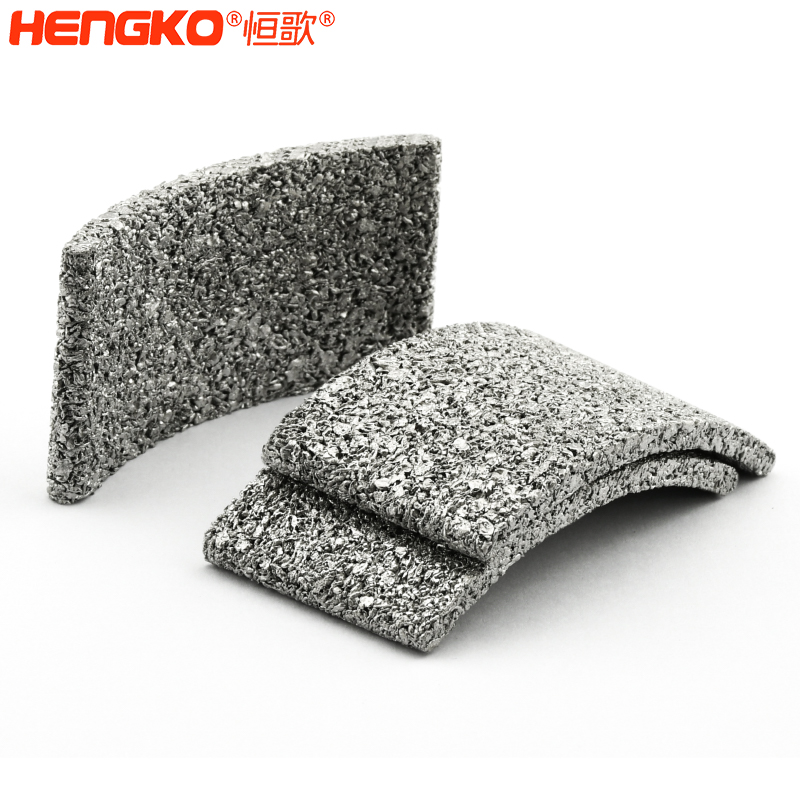 厂家定制316L不锈钢高效滤芯防尘防水过滤效率高,用于食品饮料厂不锈钢烧结滤片 Featured Image